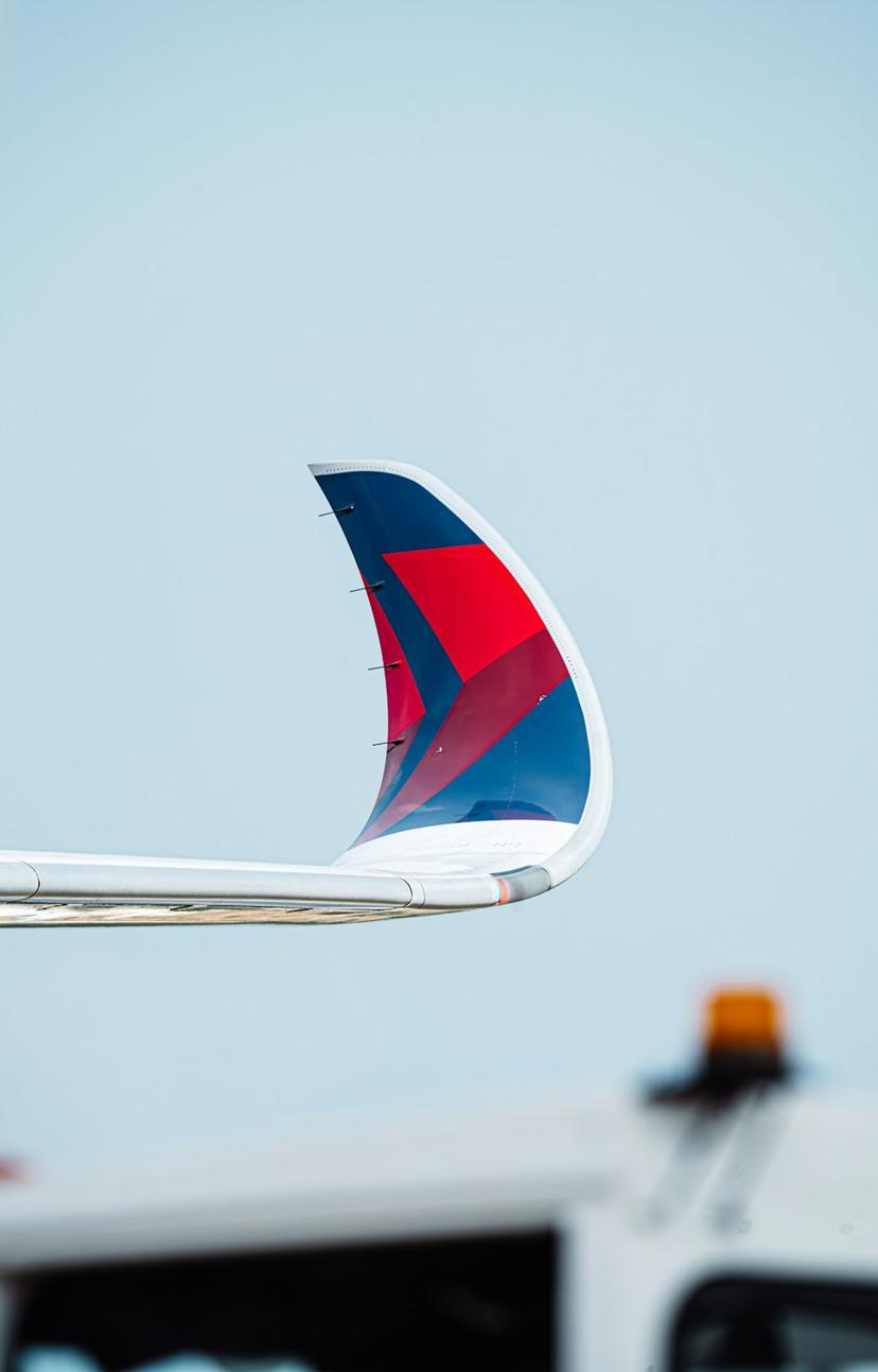 Delta Air Lines Shares Slide After Revenue Miss and Mixed 2026 Outlook