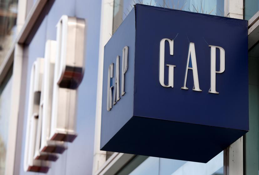 The Gap, Inc. (NYSE:GAP) Faces Challenges Amid Retail Industry Shifts