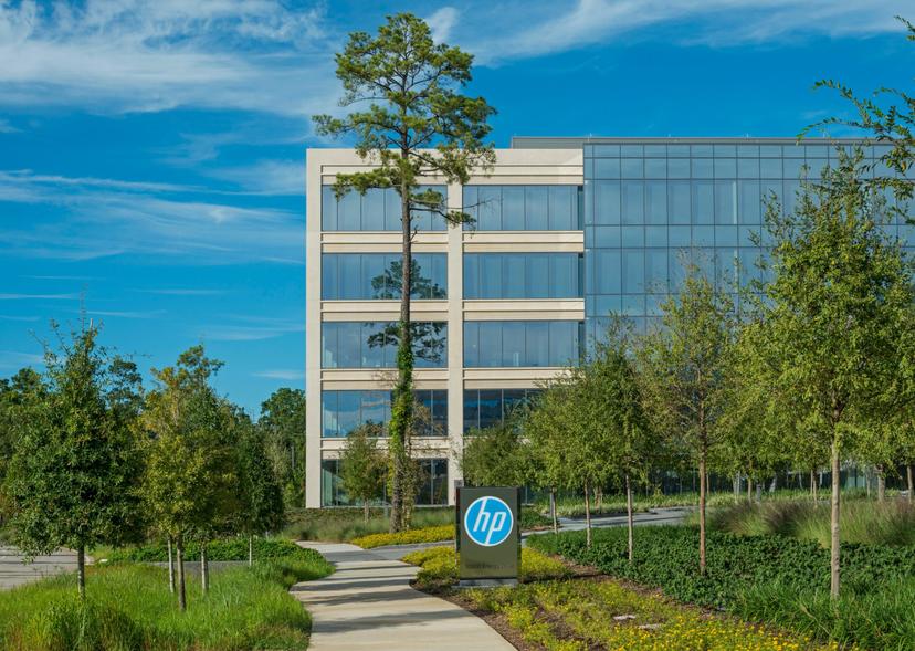 HP Inc. (NYSE:HPQ) Surpasses Earnings Estimates