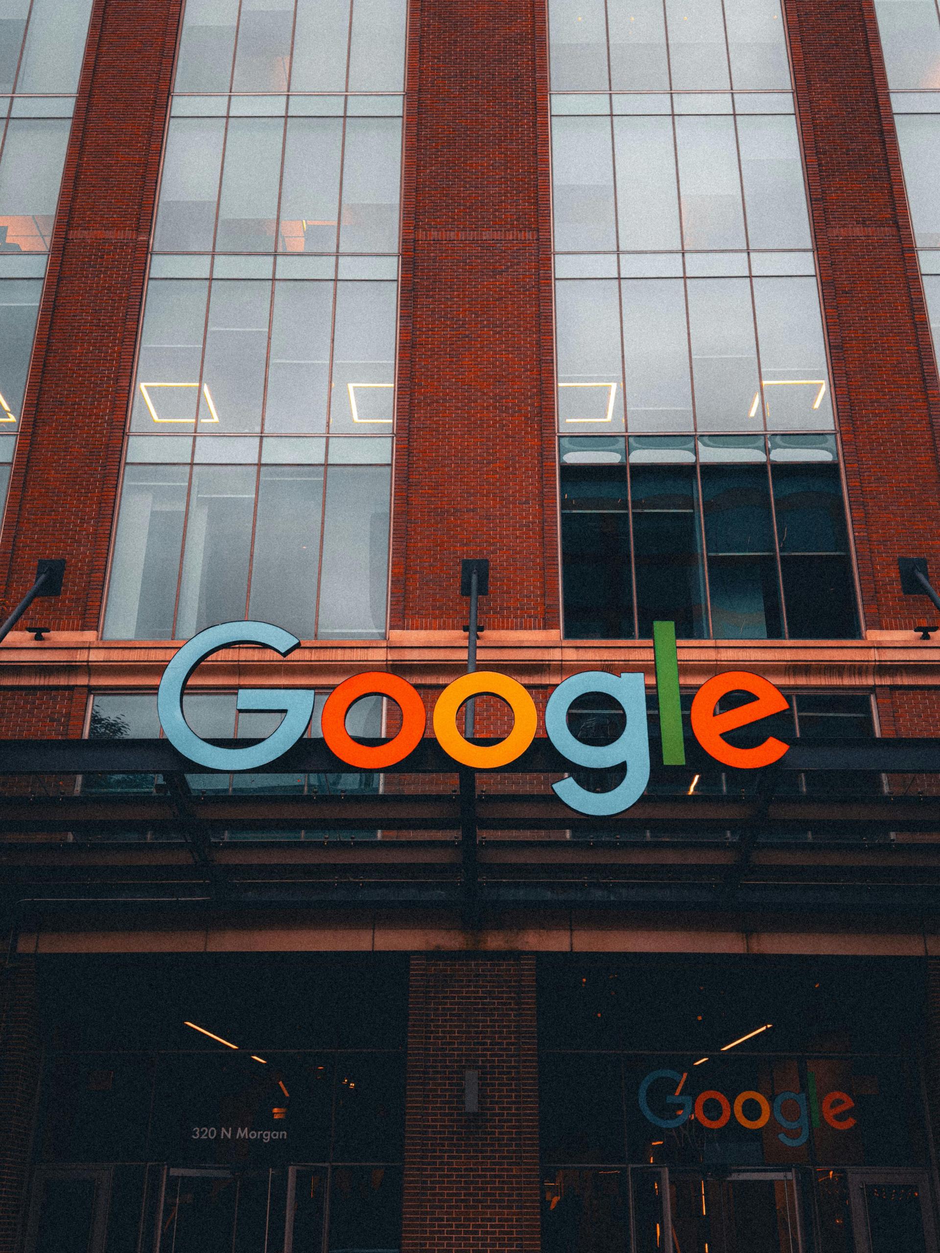 Google (NASDAQ: GOOG)'s Strategic AI Investment in Anthropic Fuels Stock Upgrade and Cloud Growth