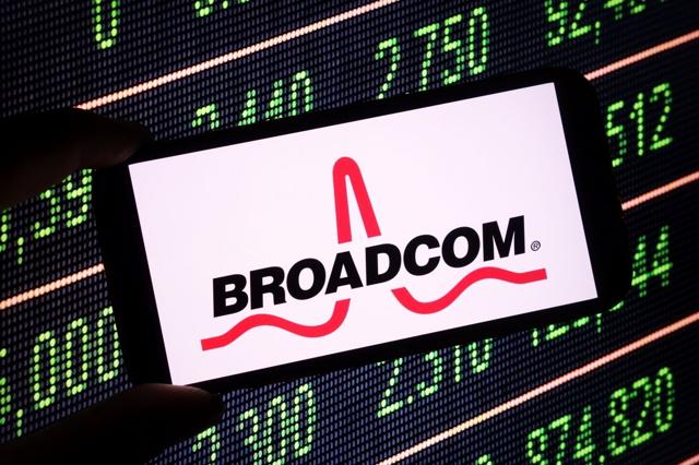 Broadcom Sees $100B Artificial Intelligence Chip Run Rate By 2027