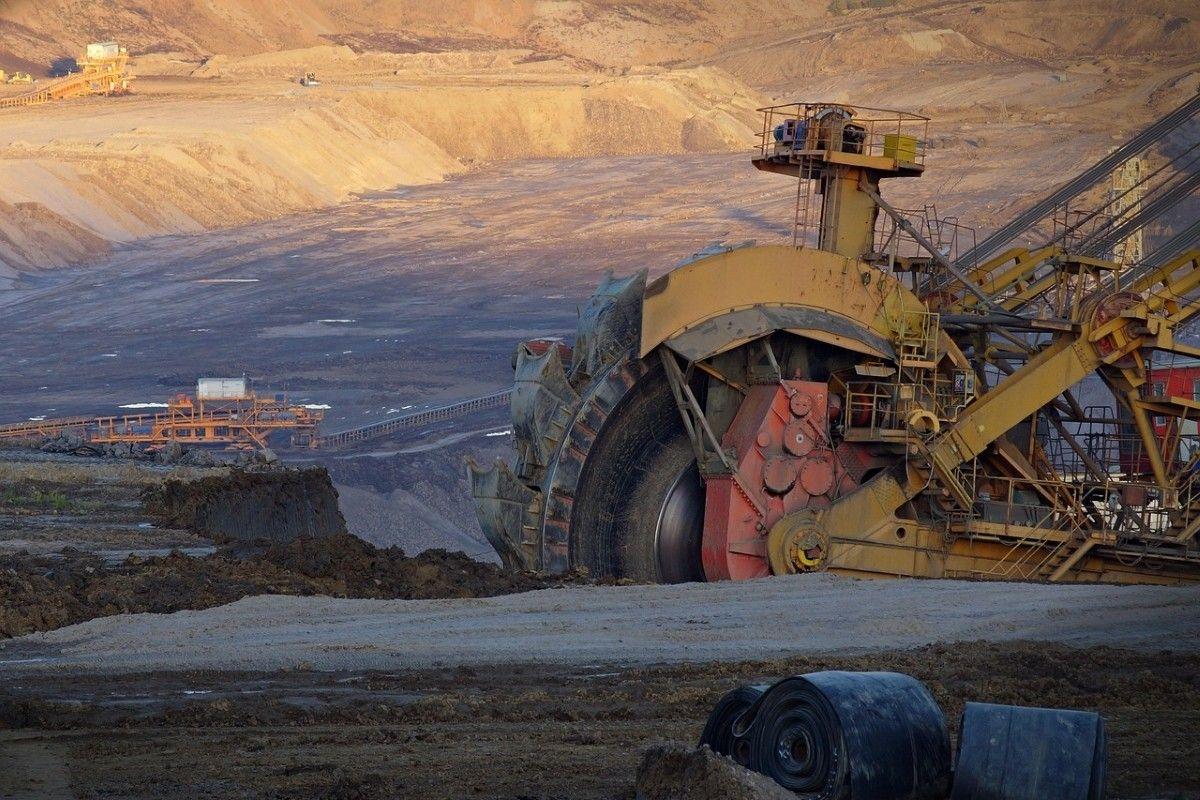 Rare Earth Miners Jump As Trump Eyes Mineral Stockpile Plan