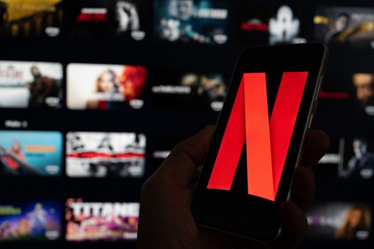 Netflix Drops Warner Deal, Paramount 31 Cash Bid Sets New Bar