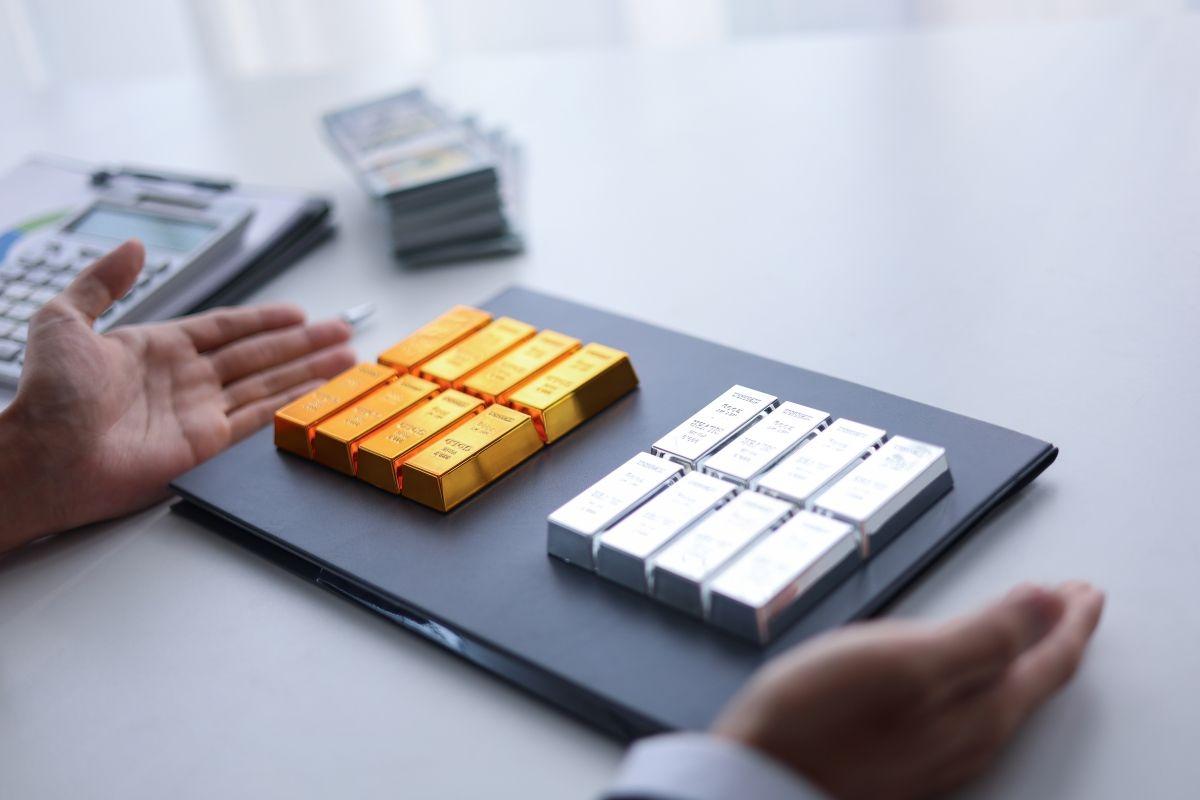 Gold and Silver Break Records as Tariffs Fuel Safe-Haven Bid