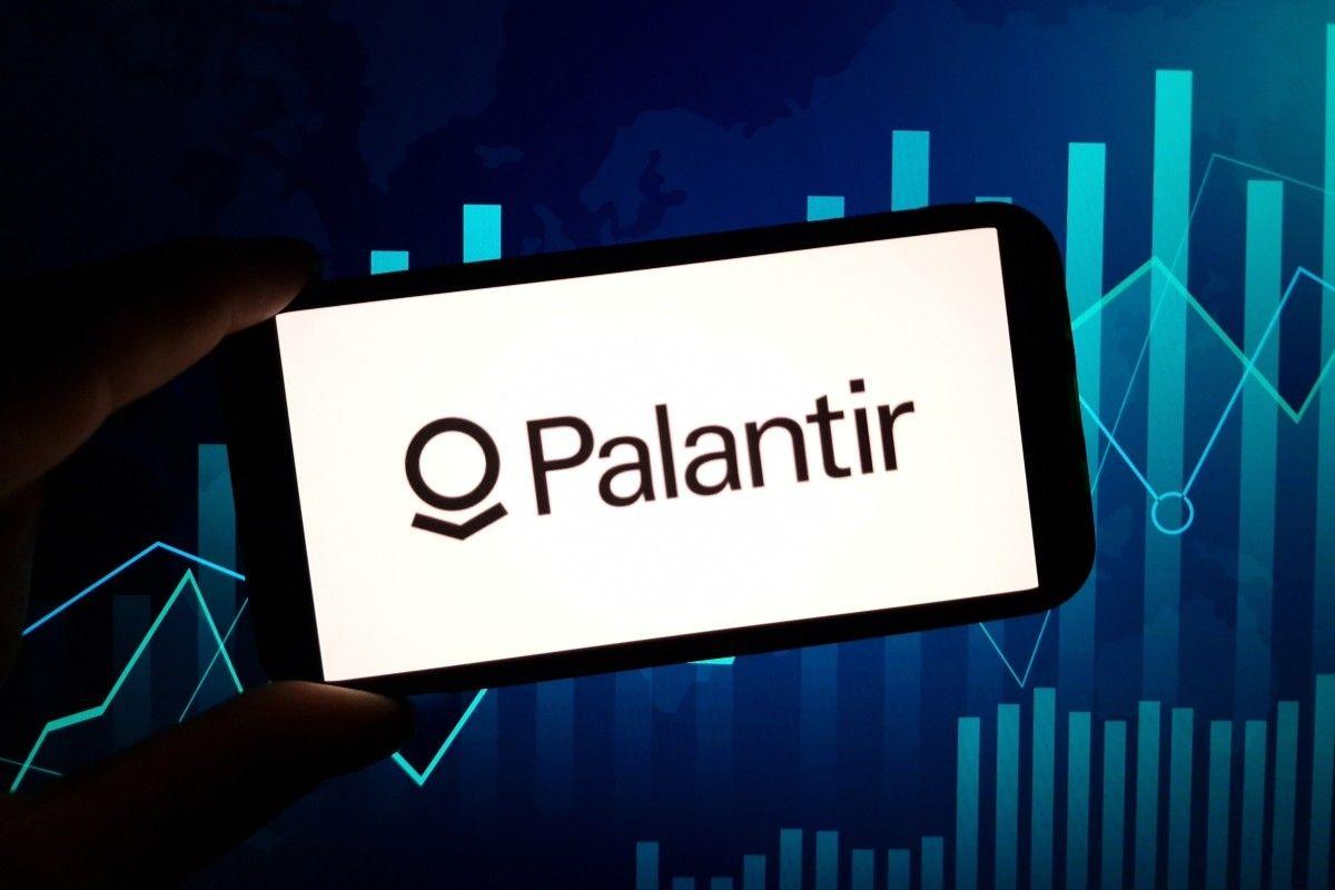 Palantir Fourth-Quarter Beat Lifts Shares As U.S. Sales Surge