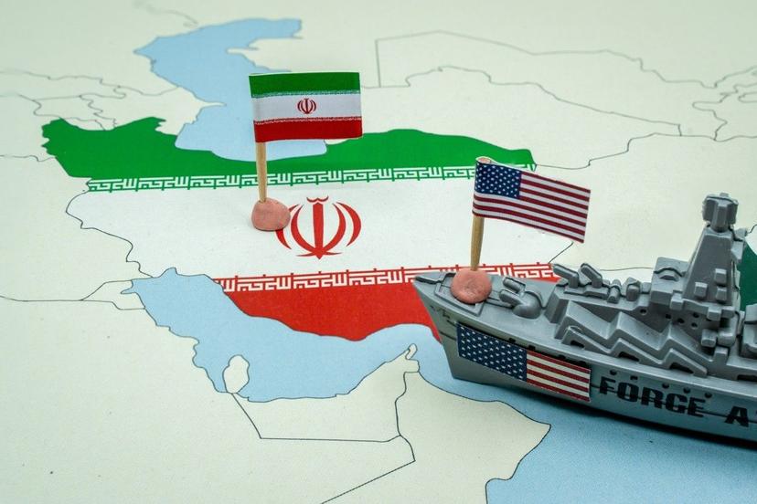 US-Iran War Live Updates Lift Oil, Rates As Hormuz Risk Grows