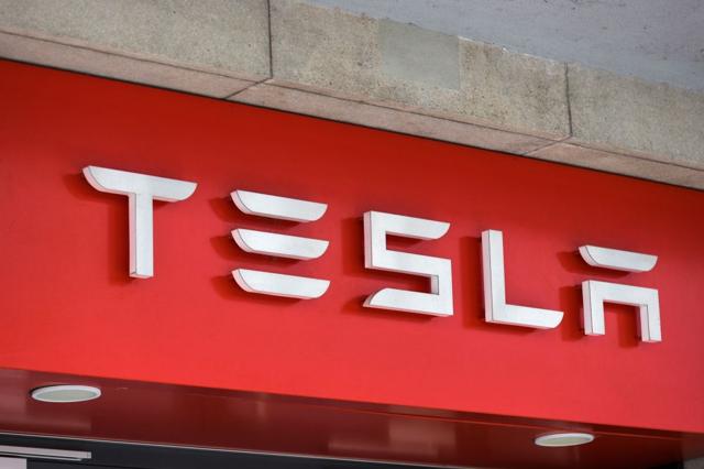 Tesla Eyes $2.9 Billion China Solar Gear Deal To Supercharge US Energy Push