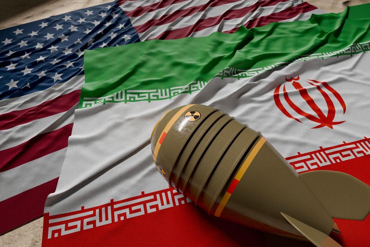 Iran Signals Nuclear Deal Flexibility If Sanctions Lift, Oil Watches