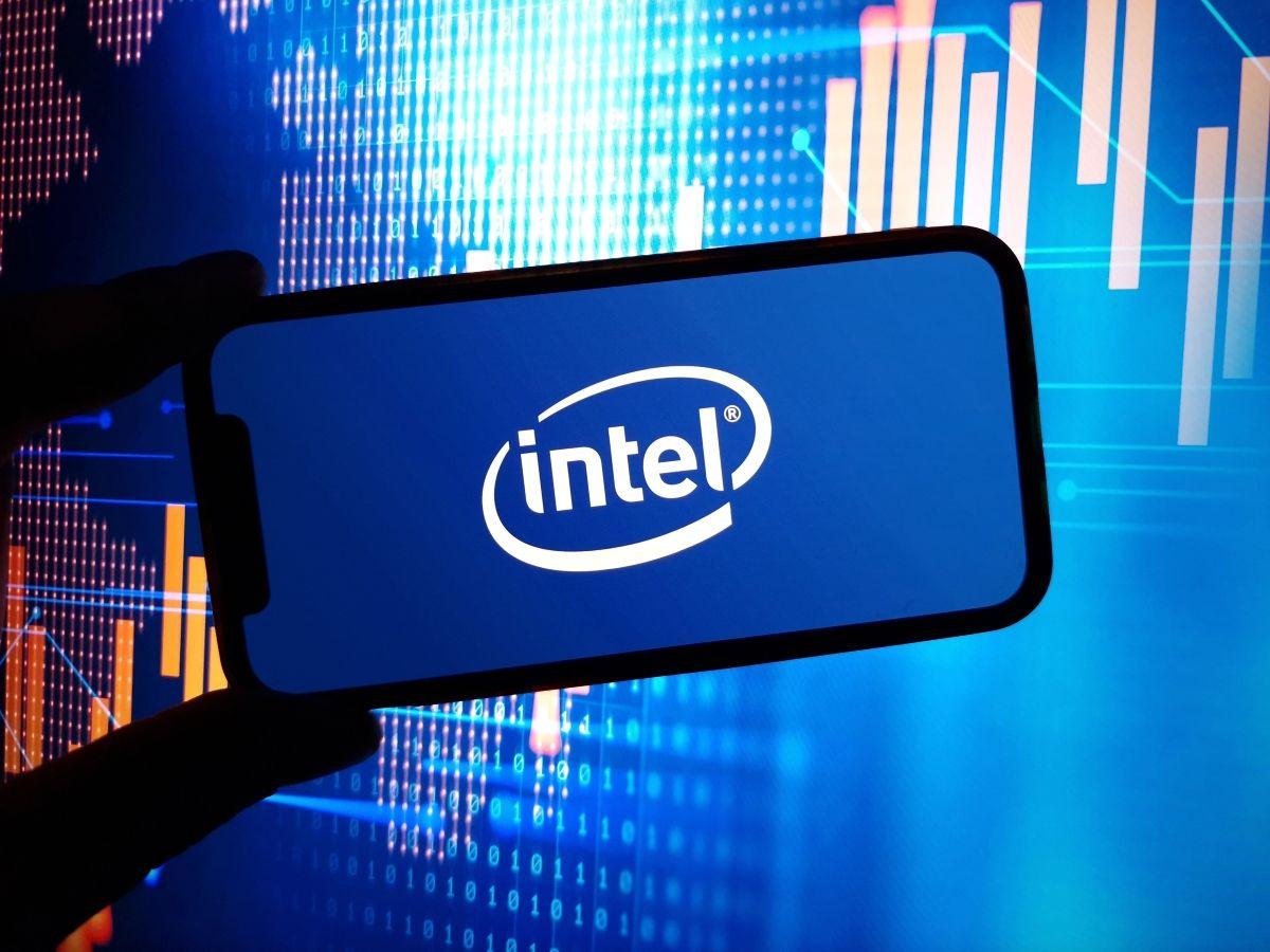 Intel Stock Surge in 2025 Still Leaves Chipmaker With Long Road Ahead
