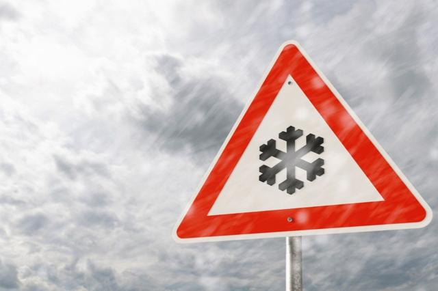 U.S. Winter Storm Slashes Oil Output, Power Prices Spike