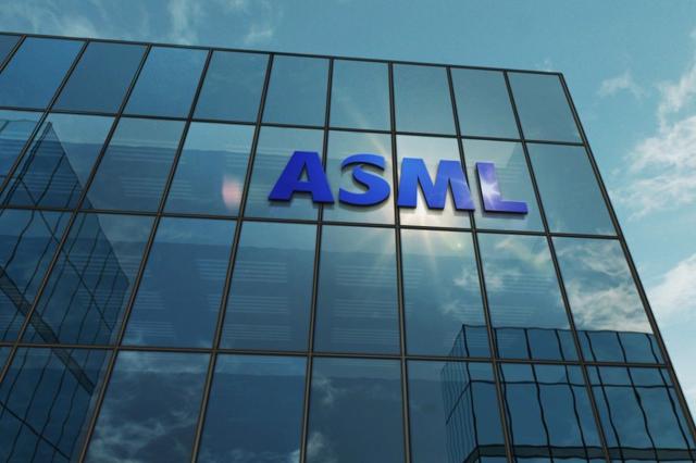 ASML Faces Growth Ceiling As Chipmakers Push Next Lithography Wave