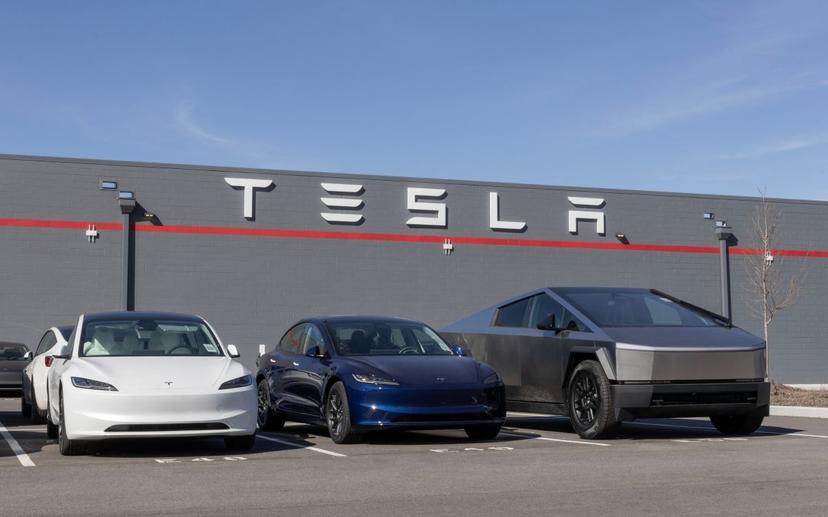 Tesla Cuts FSD Subscription Price, Putting Autonomy Margins in Focus