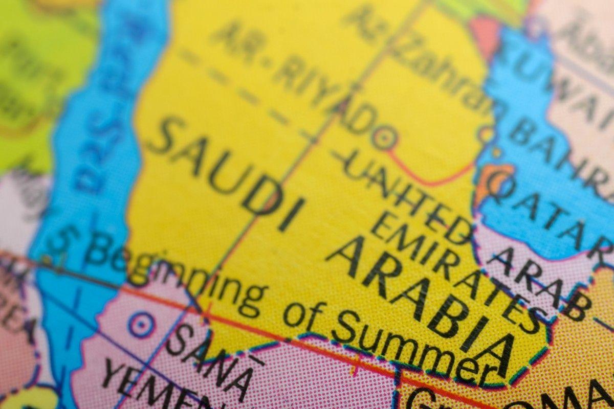 Mukalla Port Evacuation Call Deepens Saudi-UAE Rift, Jitters Gulf