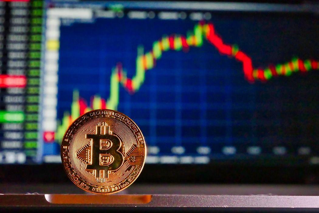 Bitcoin Rises to $110,960 Amid US Debt Fears and Hopes for New Crypto Legislation