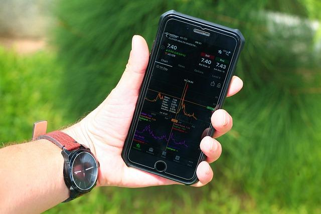 Top Market Movers: Tech and Energy Stocks Surge on Strong Investor Interest