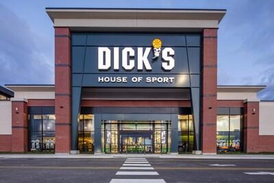 Jefferies Raises Price Target for Dick's Sporting Goods (NYSE: DKS) Amid Mixed Financials